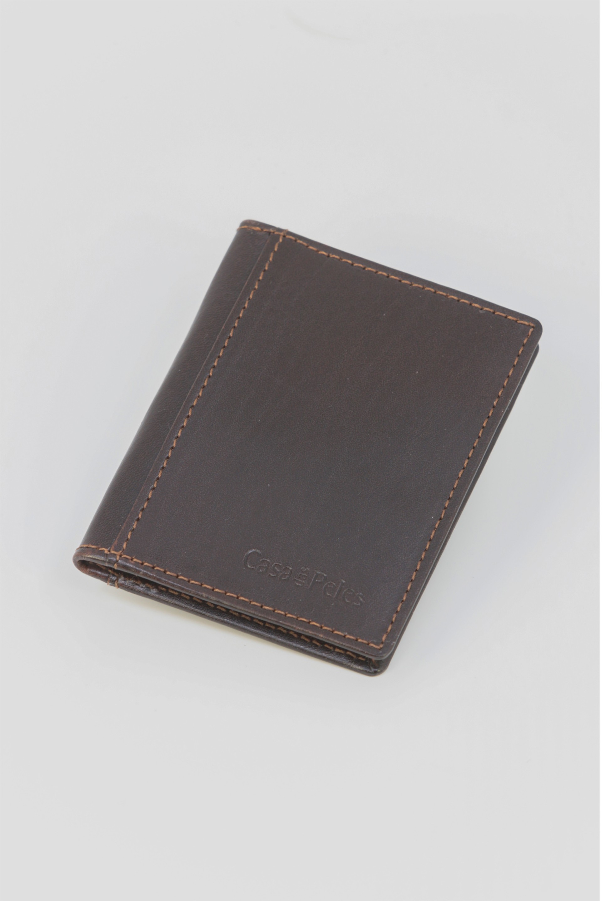 Porta-cartões em pele