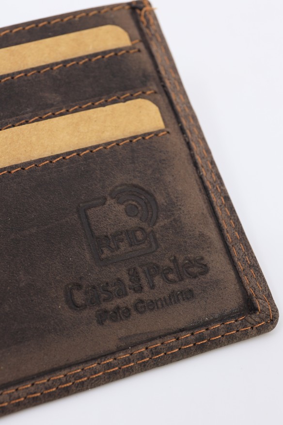 Porta-cartes em pele