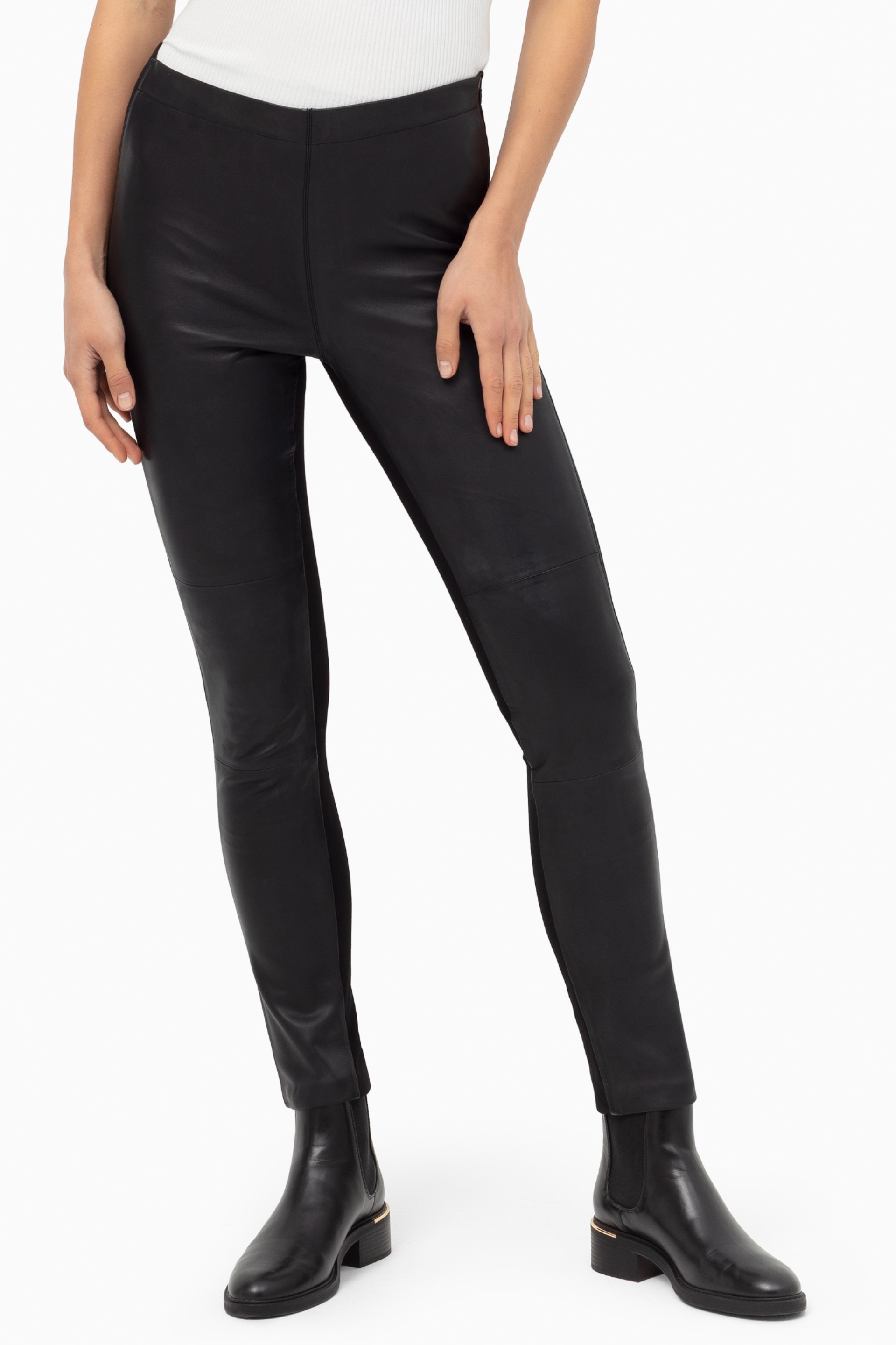 Calças em pele e lycra