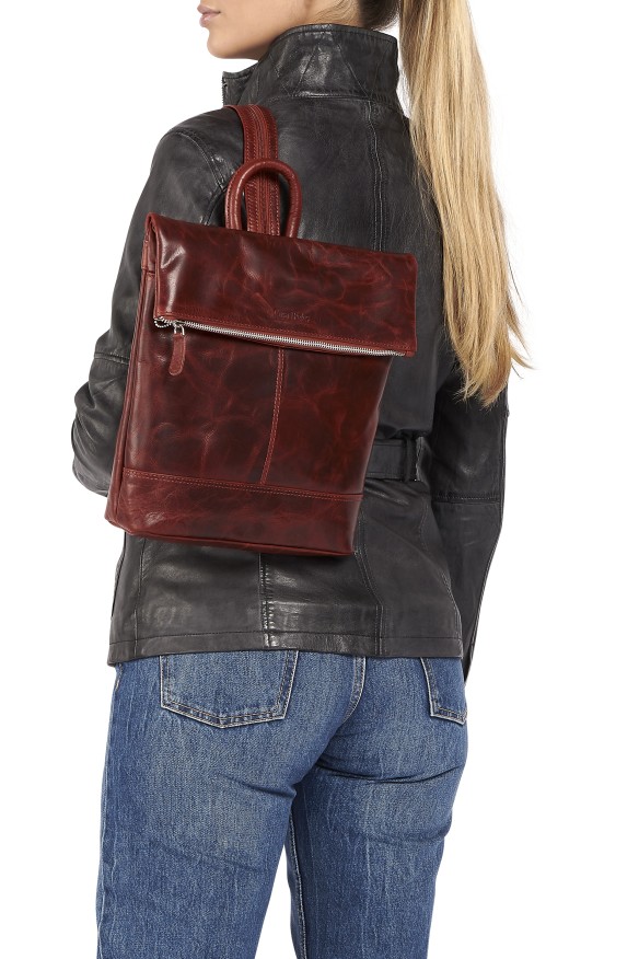 Mochila em pele 104