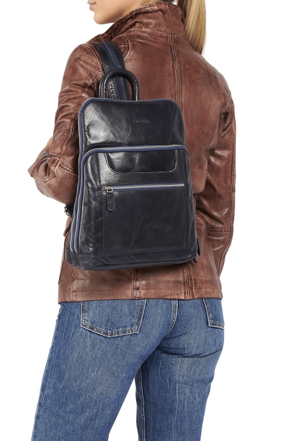 Mochila em pele 112