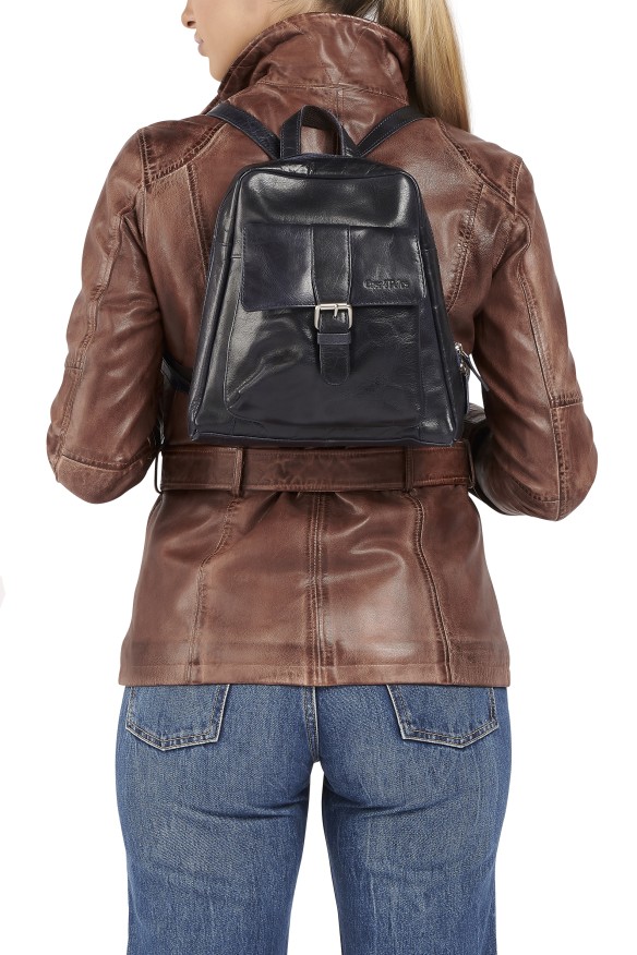 Mochila em pele 114