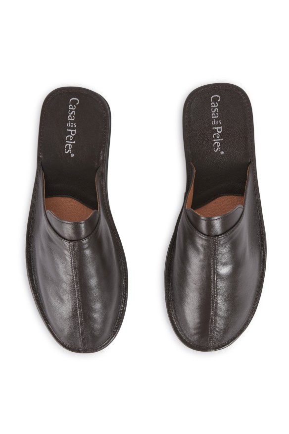 Chinelo em pele 2020