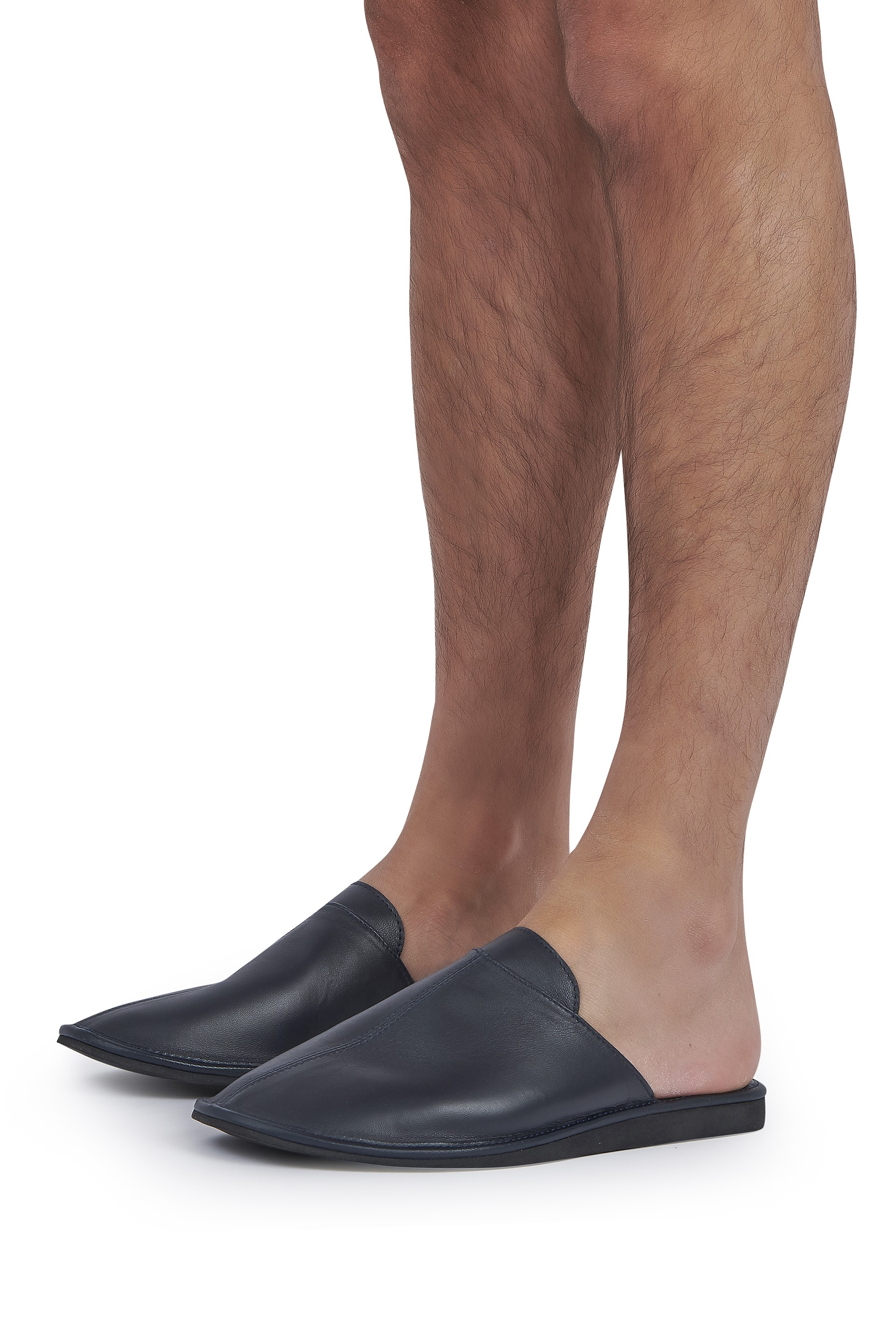 Chinelo em pele 2020