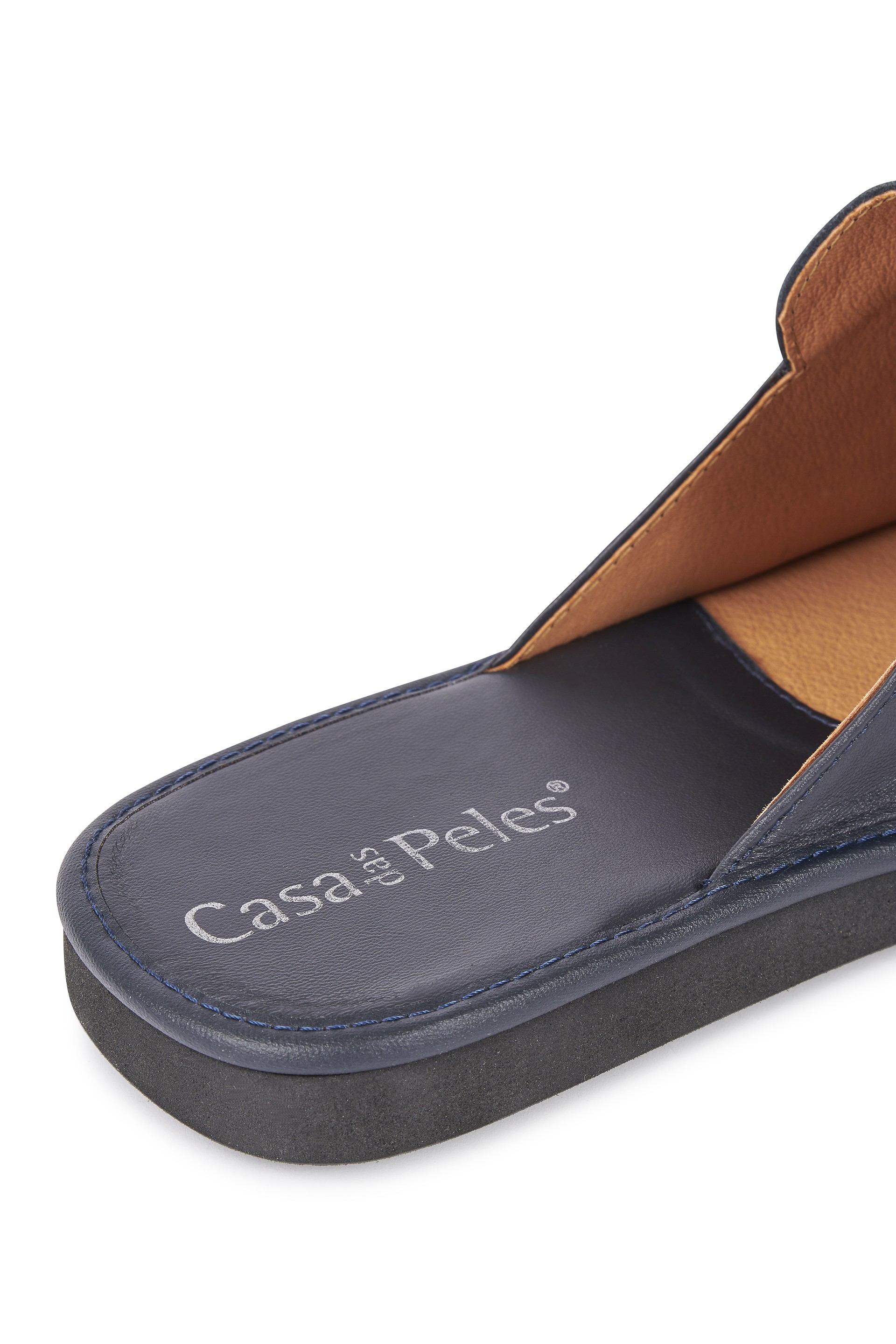 Chinelo em pele 2020