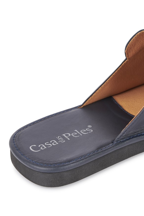 Chinelo em pele 2020