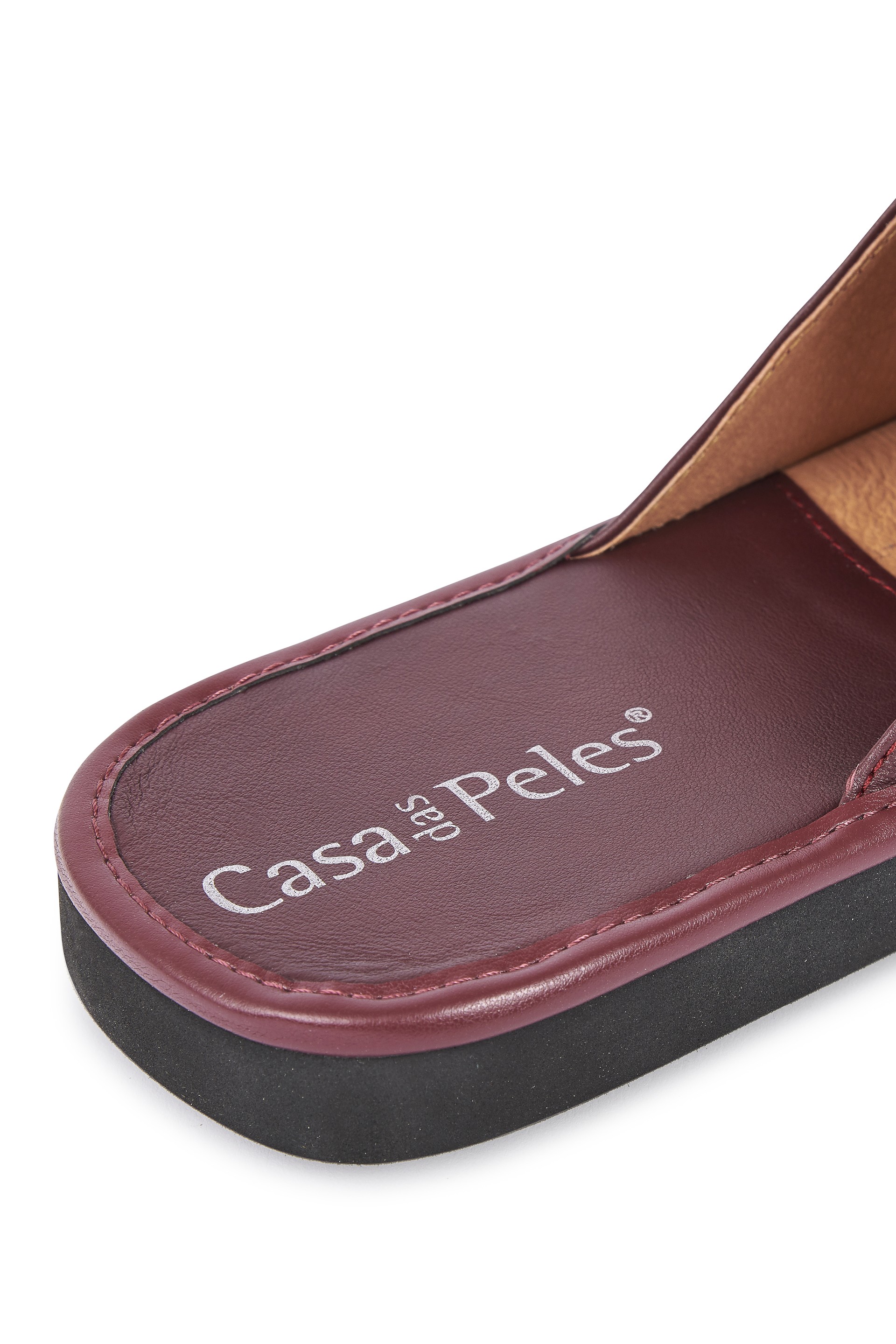 Chinelo em pele 2020