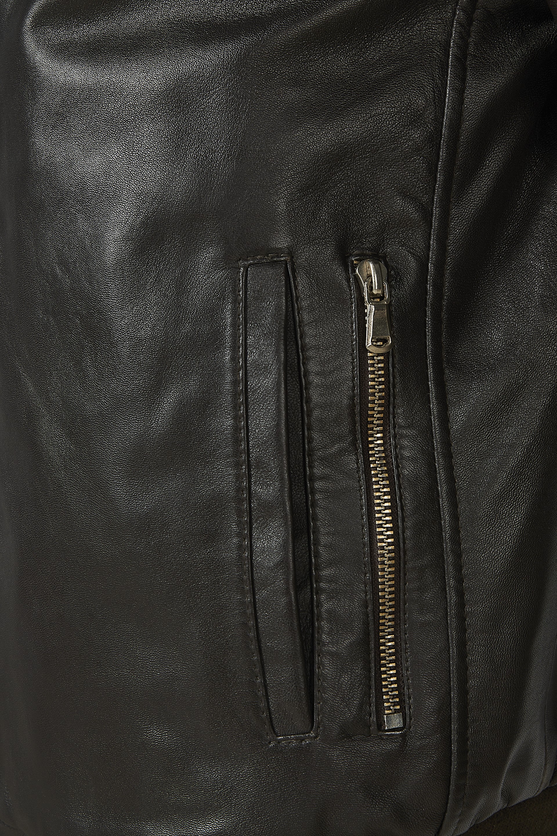 Blusão em pele discreet a