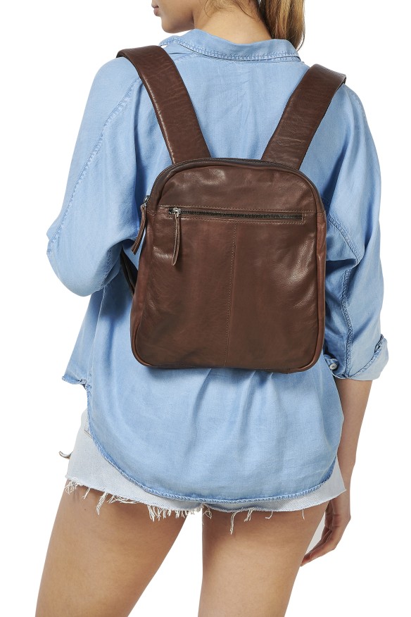 Mochila em pele SN058