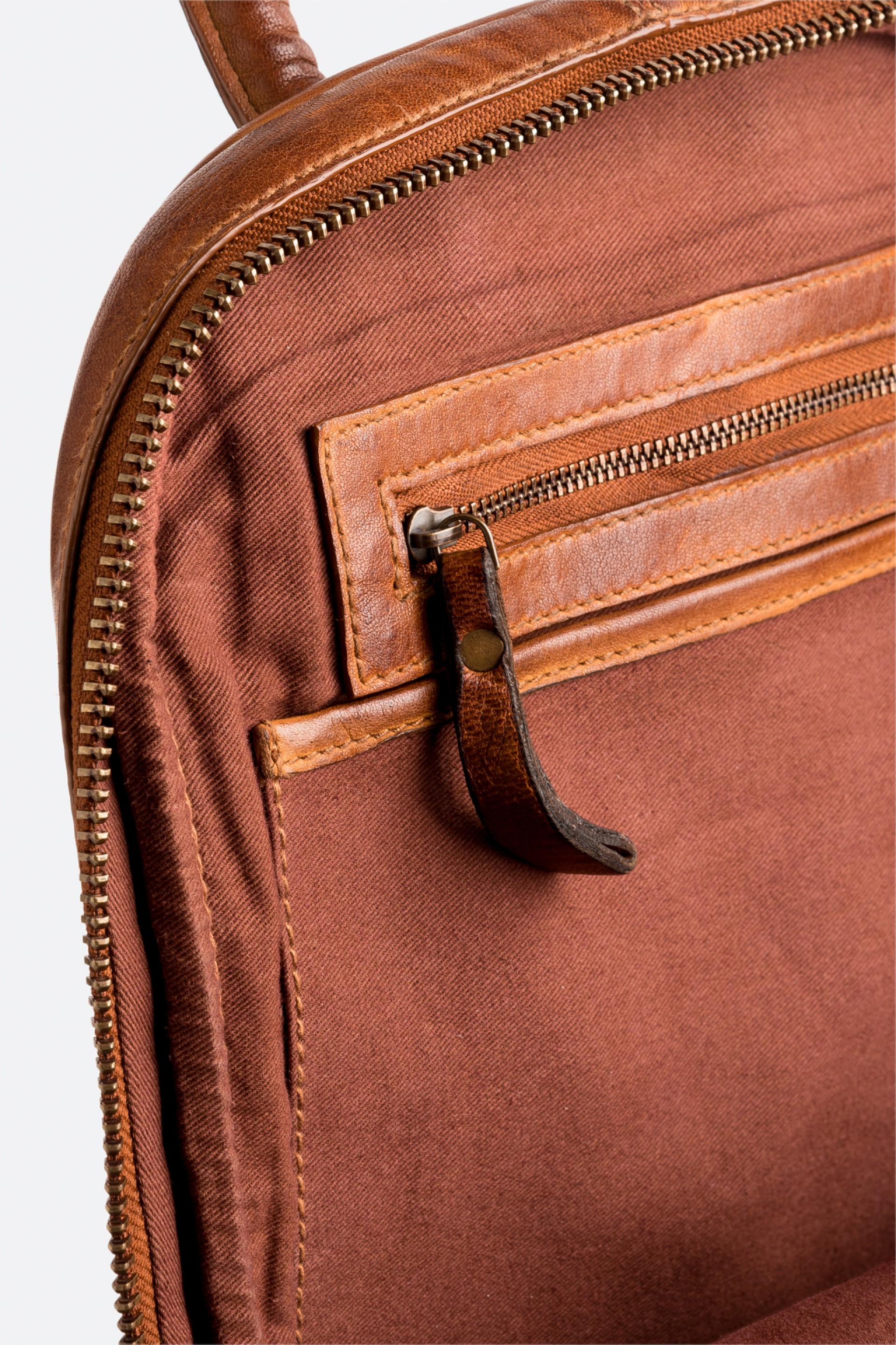 Mochila em Pele SE011