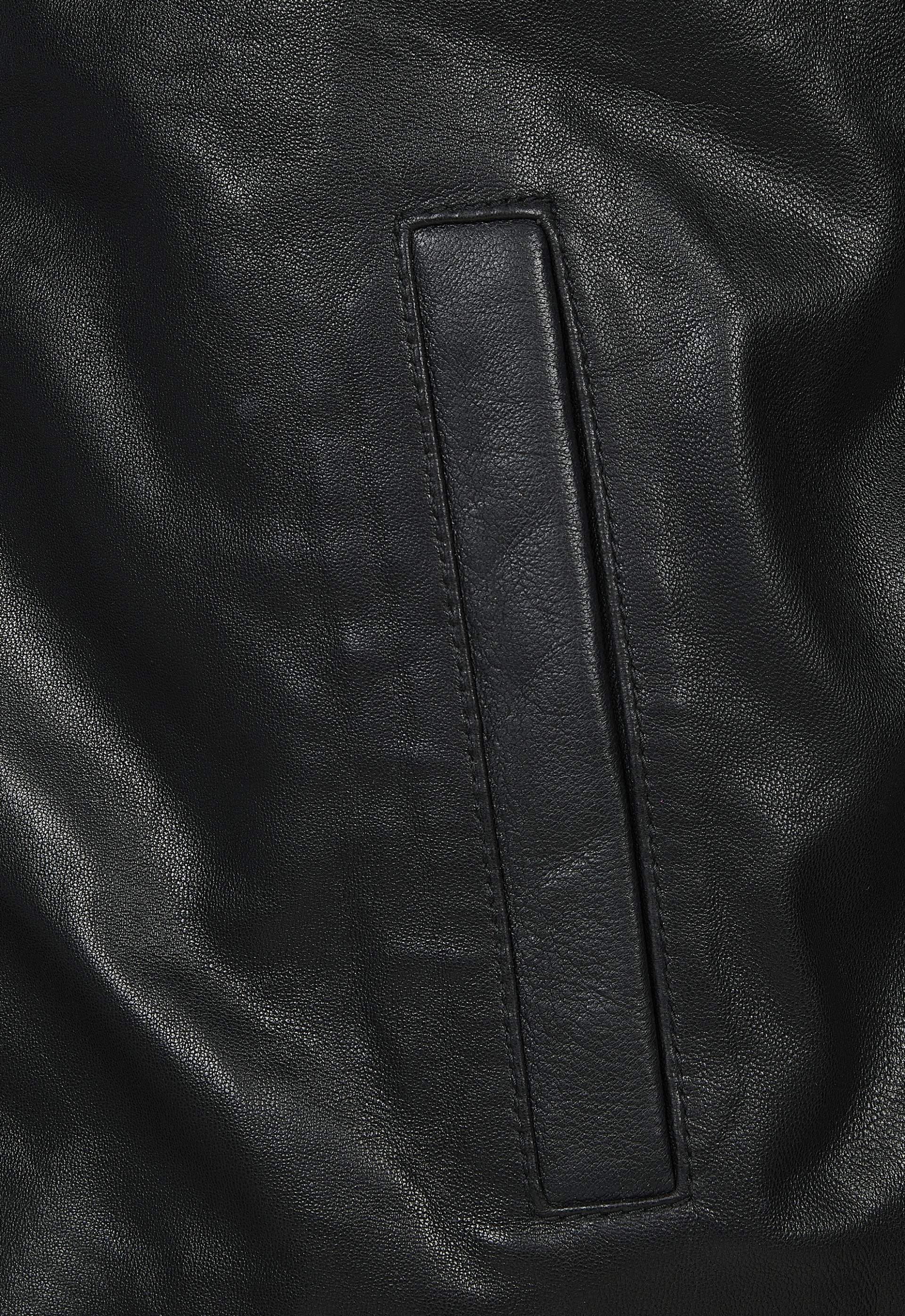 Blusão em pele Ângelo