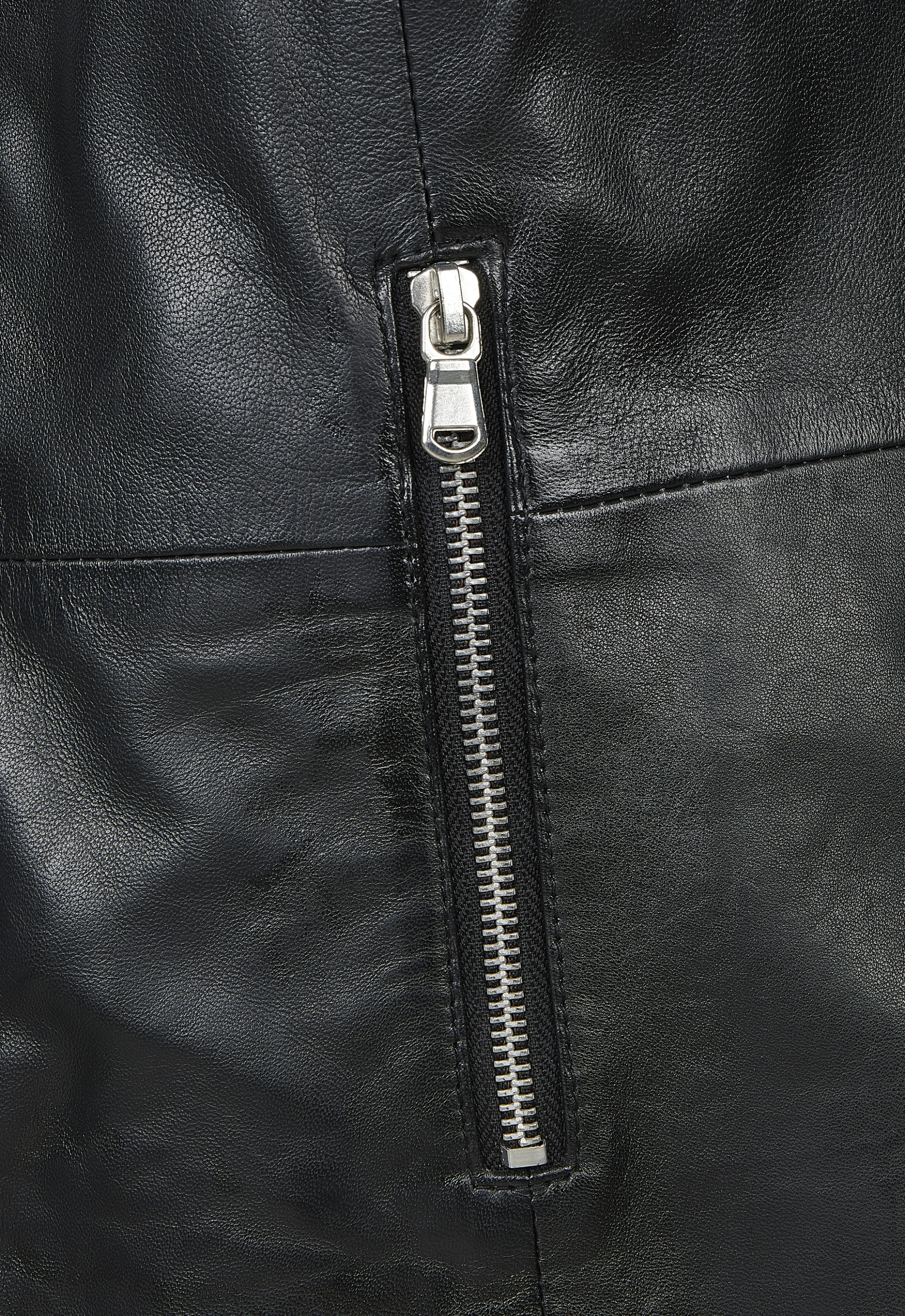 Jaqueta em pele Gabriela