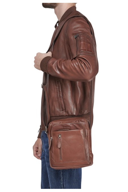 Pasta em pele Alana Pasta em pele Alana