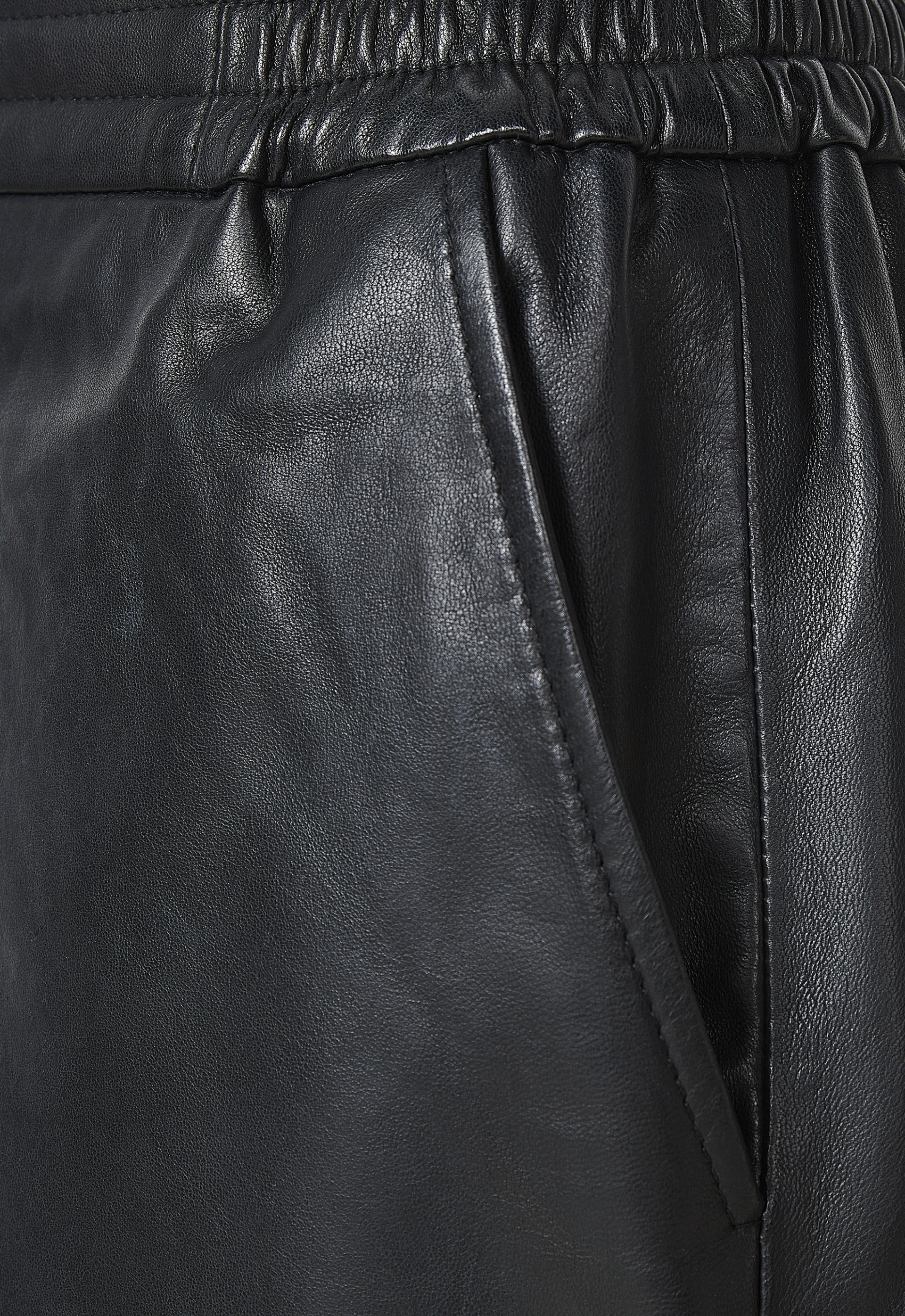 Saia em pele Donzela