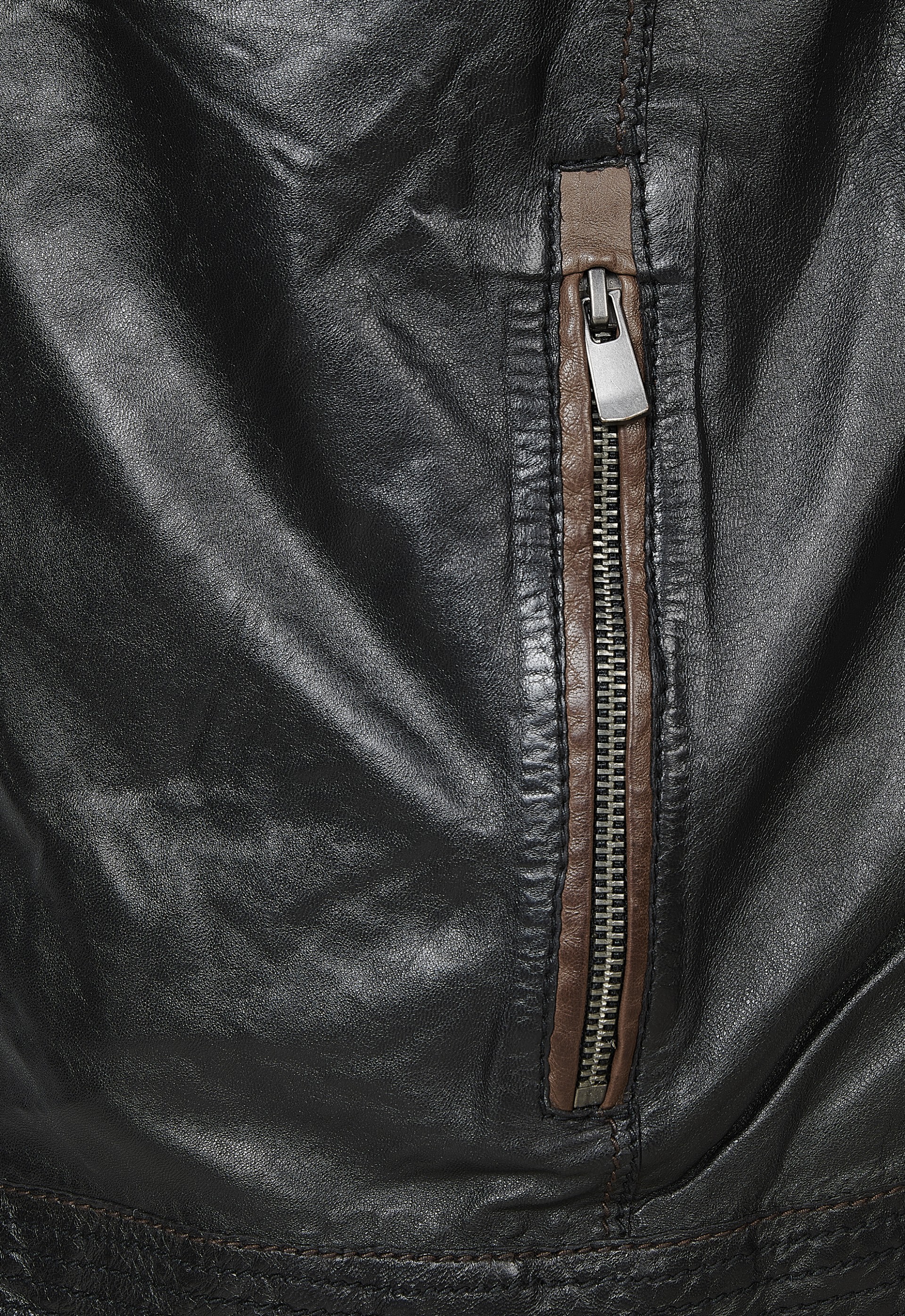 Blusão em pele Nilo