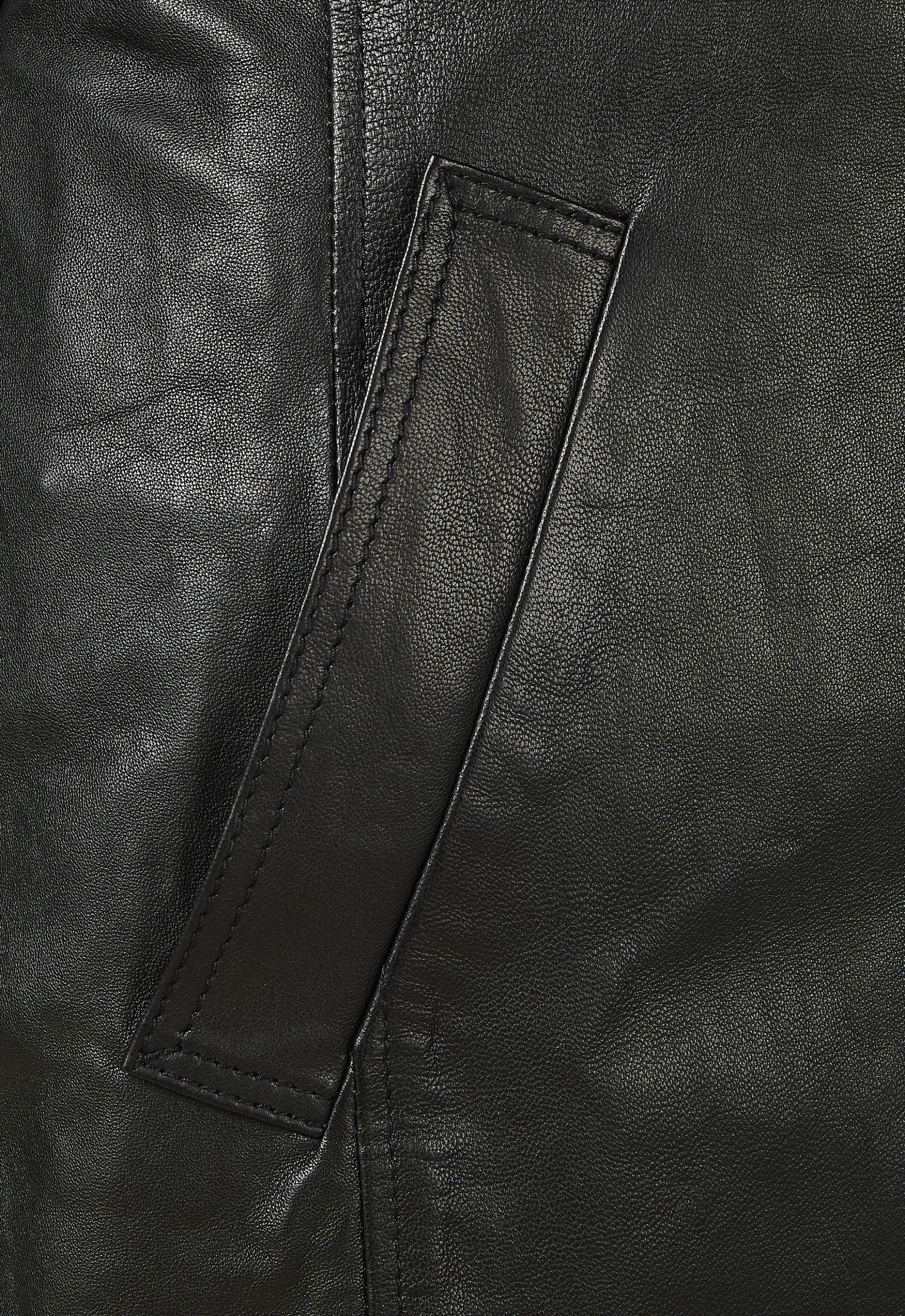 Casaco em pele Willa