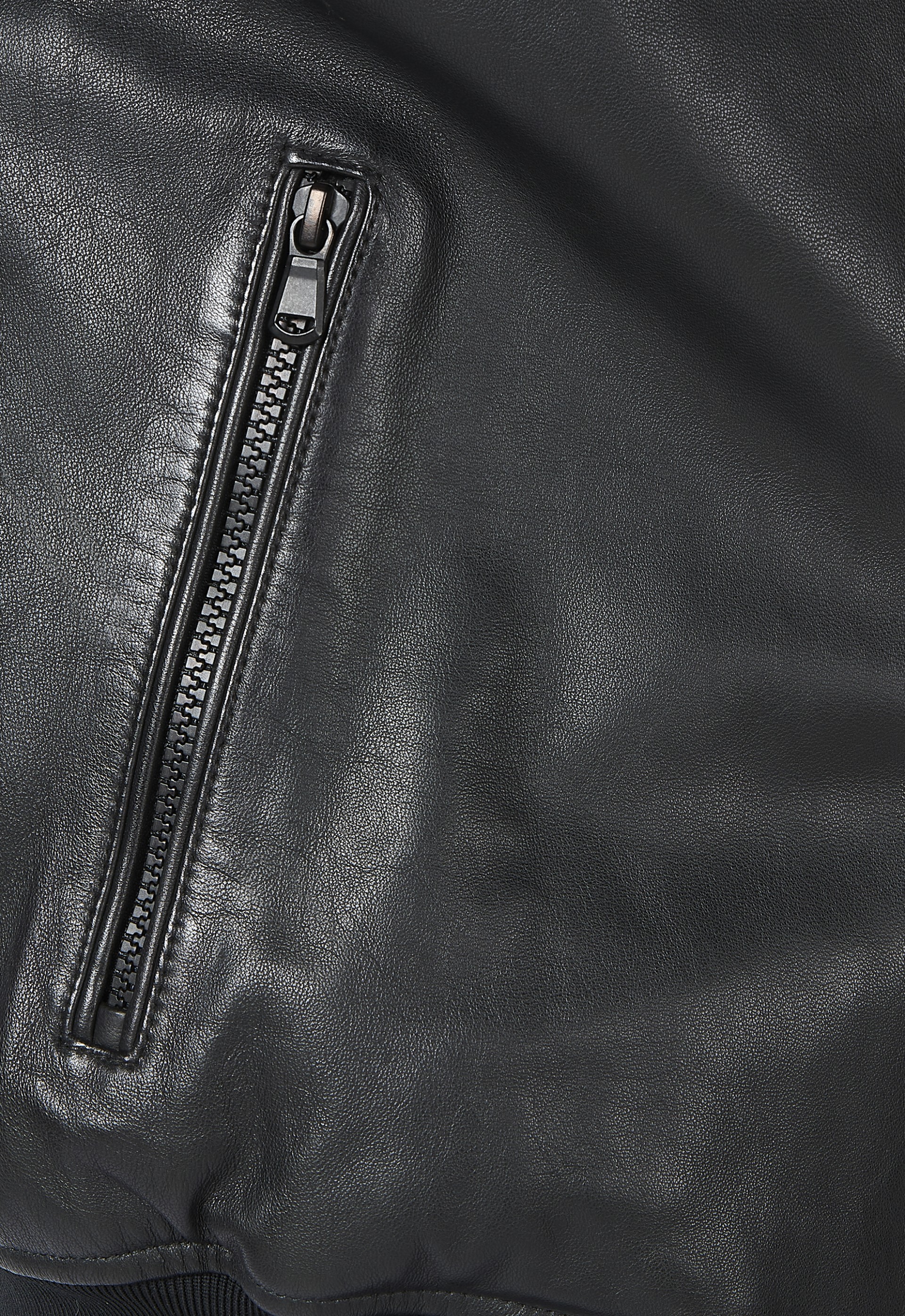 Blusão em pele Asafe