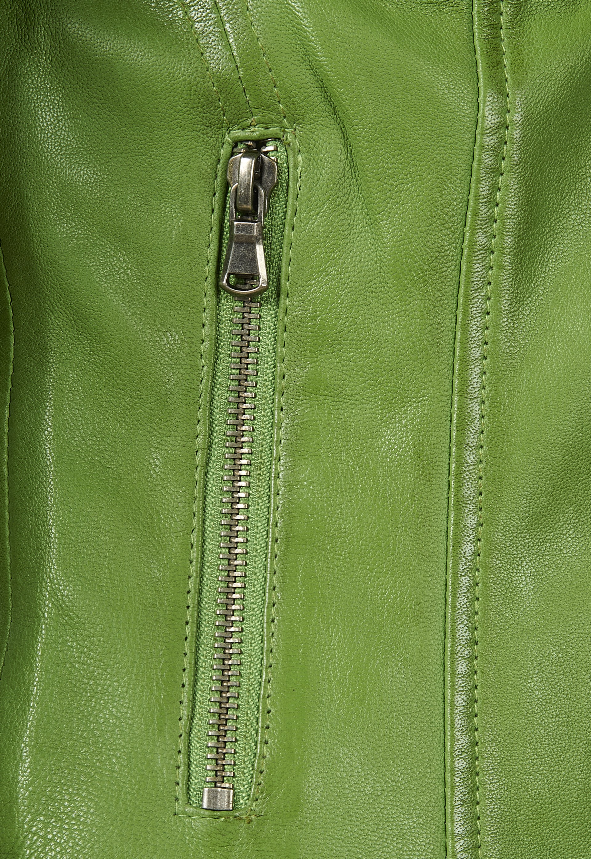 Blusão em pele Marisa