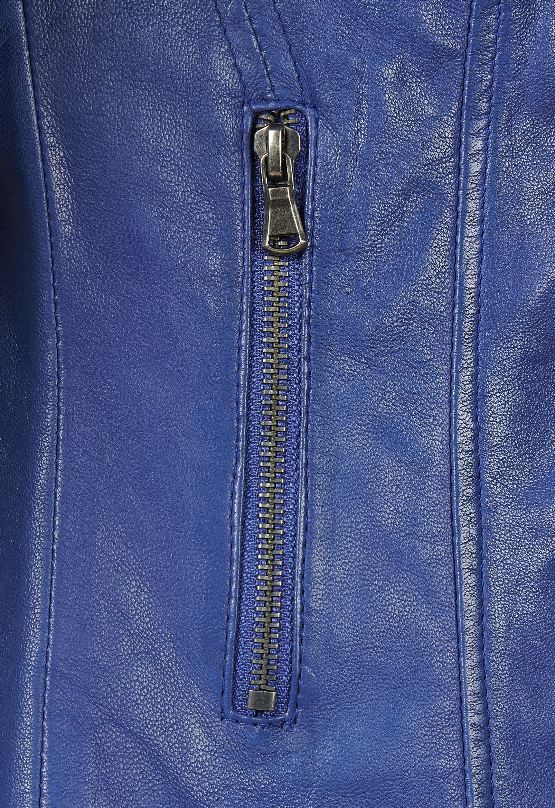 Blusão em pele Marisa