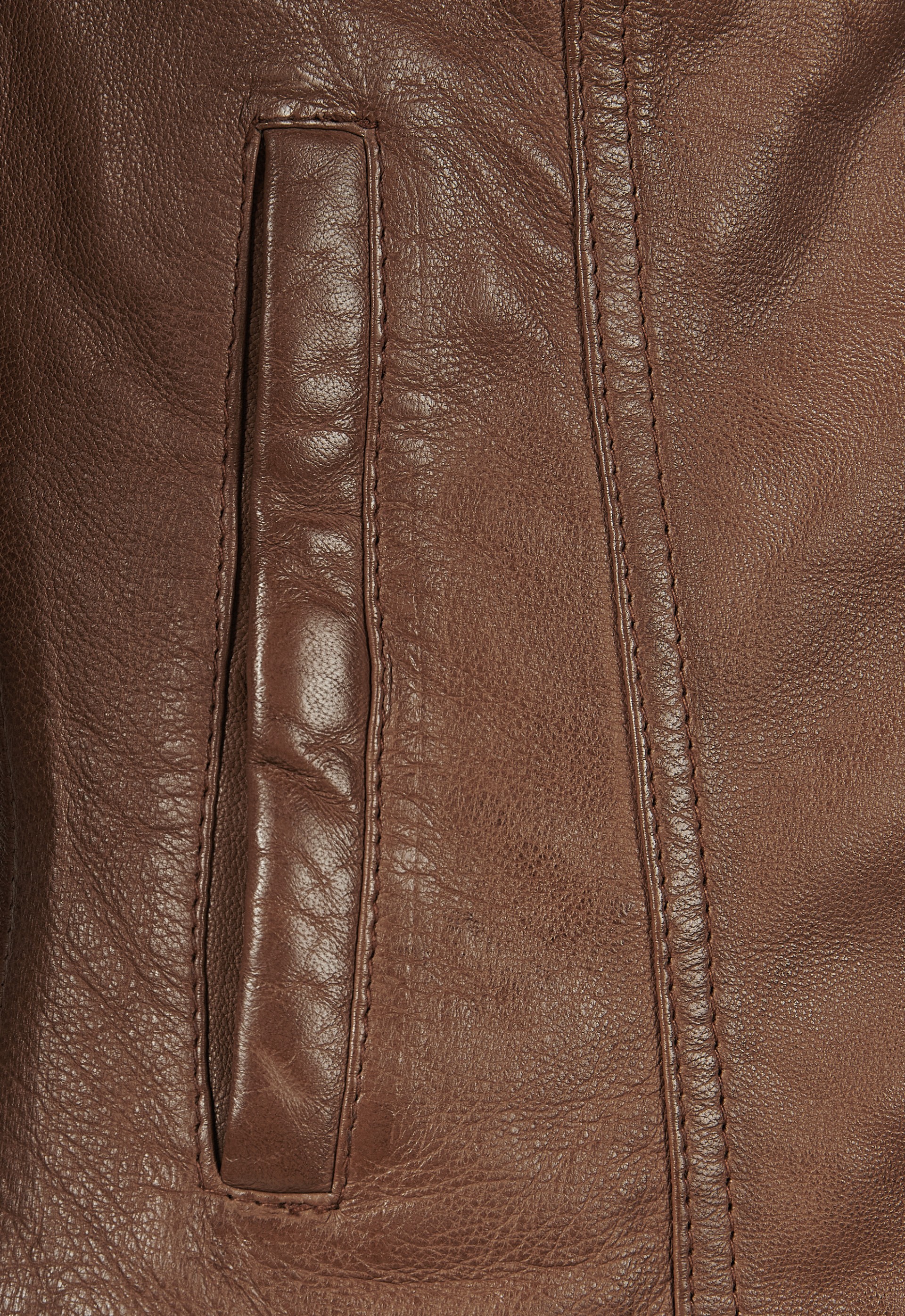 Blusão em pele Aurora