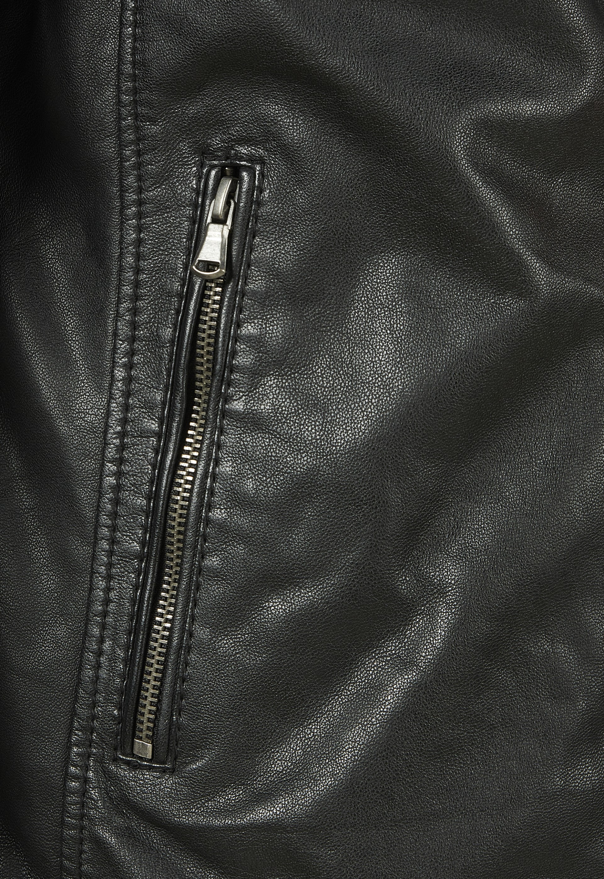 Blusão em pele Lucca