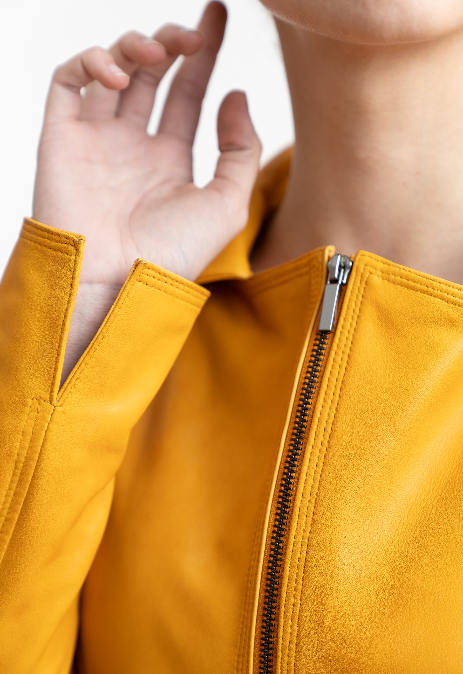 Casaco em pele Mirella