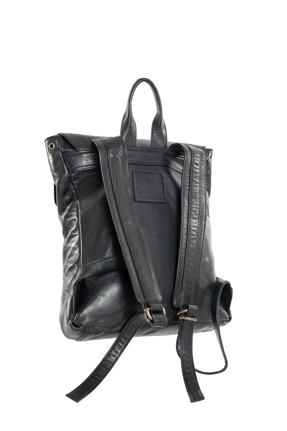 Mochila em pele 0SE039