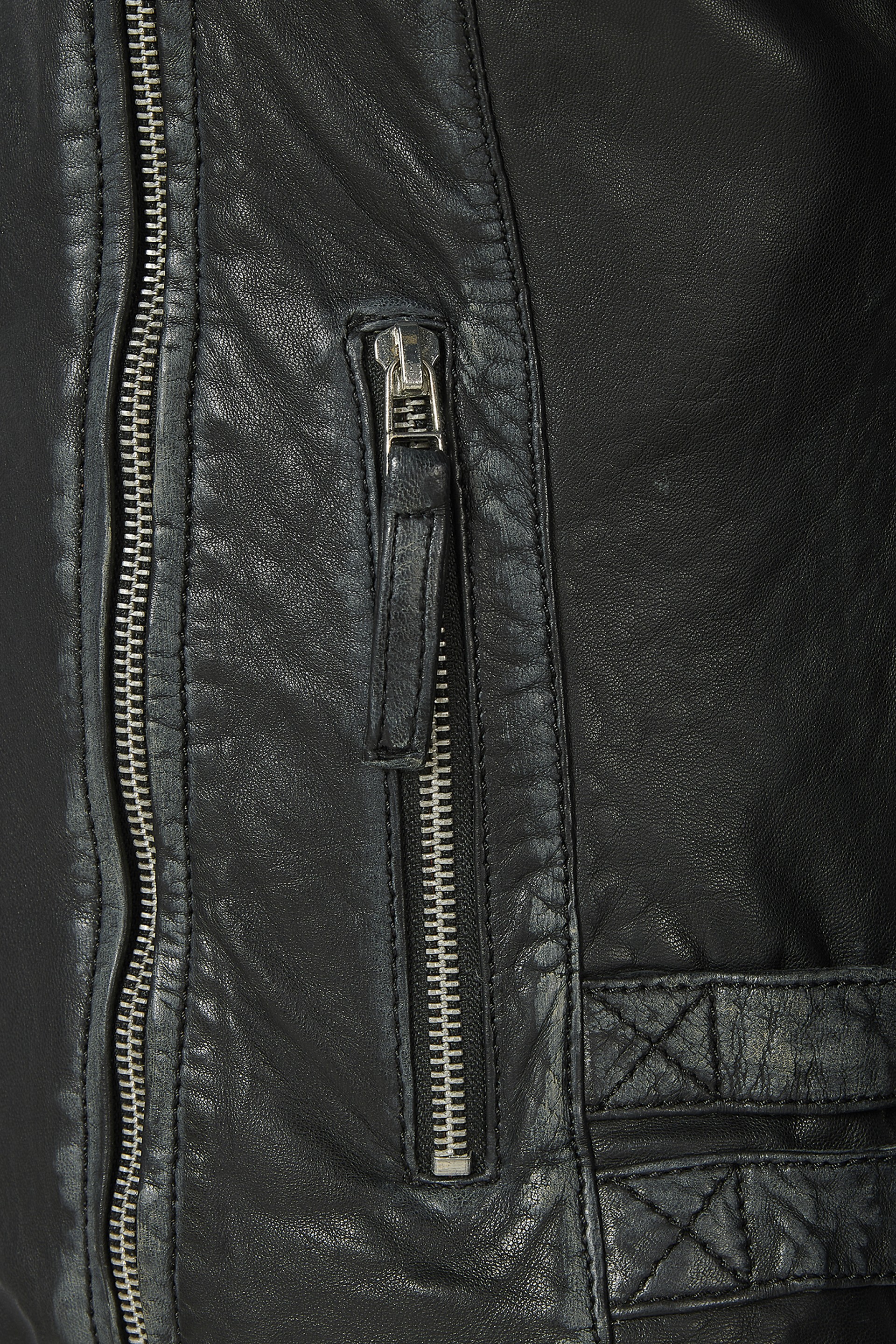 Blusão em pele Yasmin