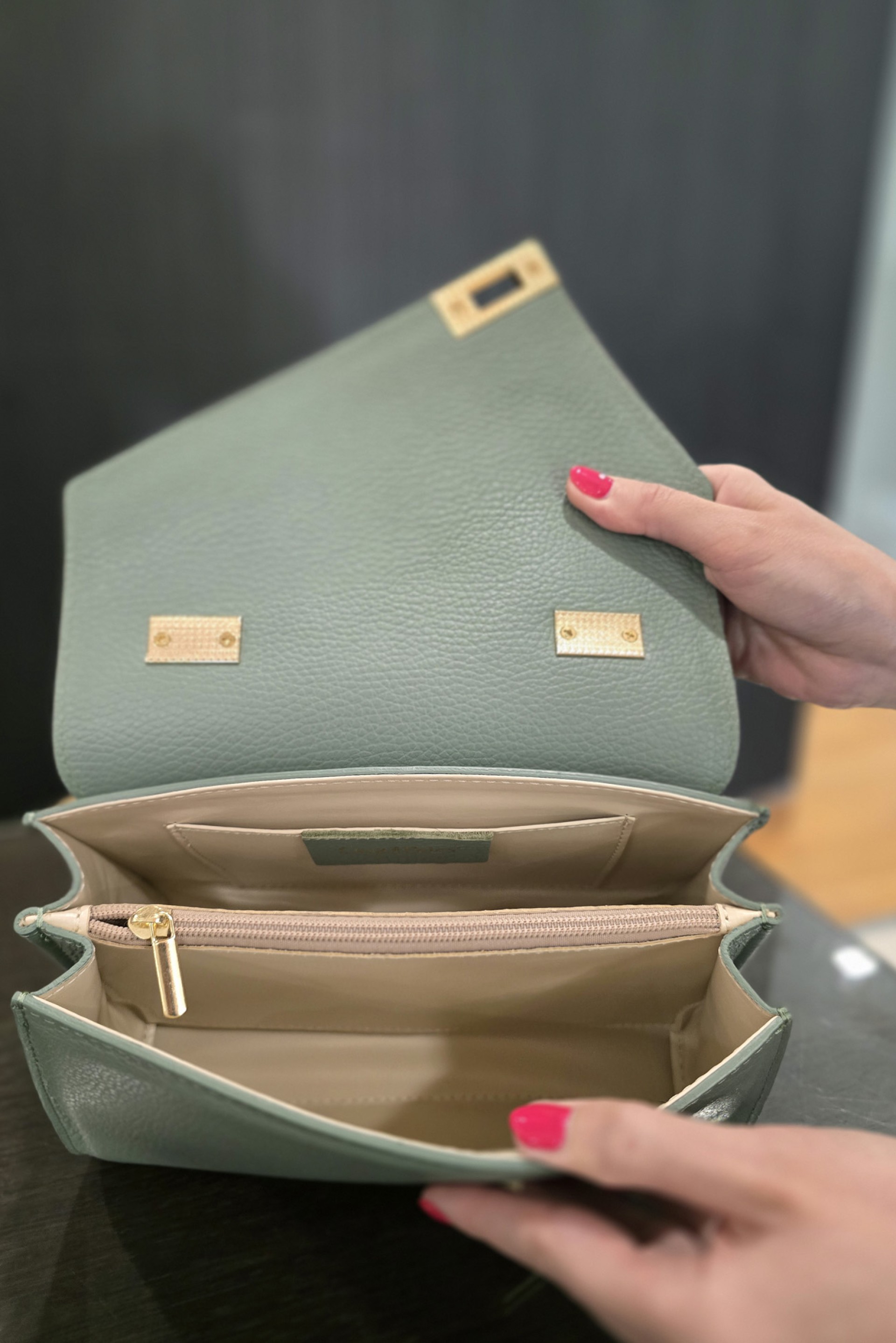 Mala em pele Georgina