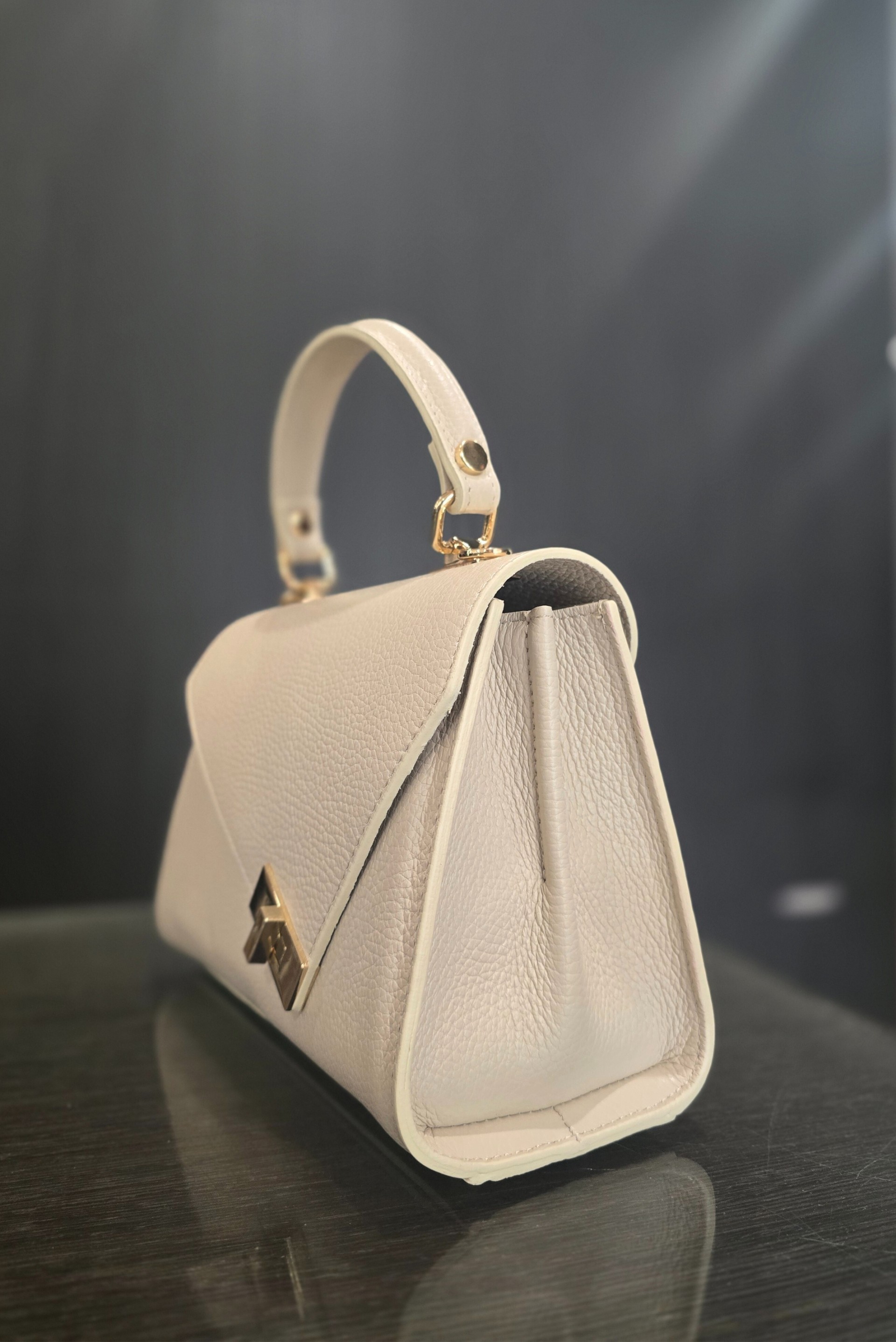 Mala em pele Georgina