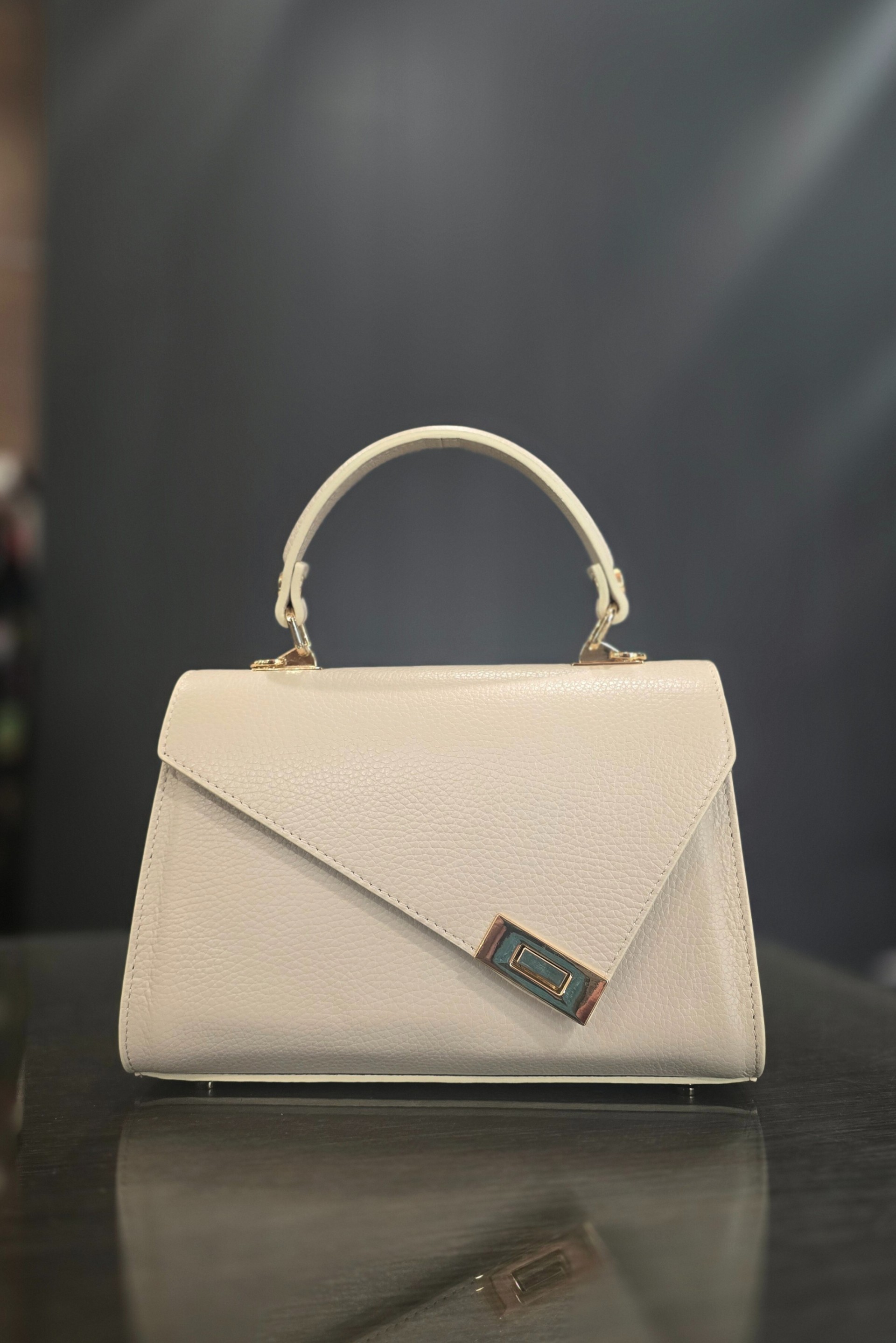 Mala em pele Georgina