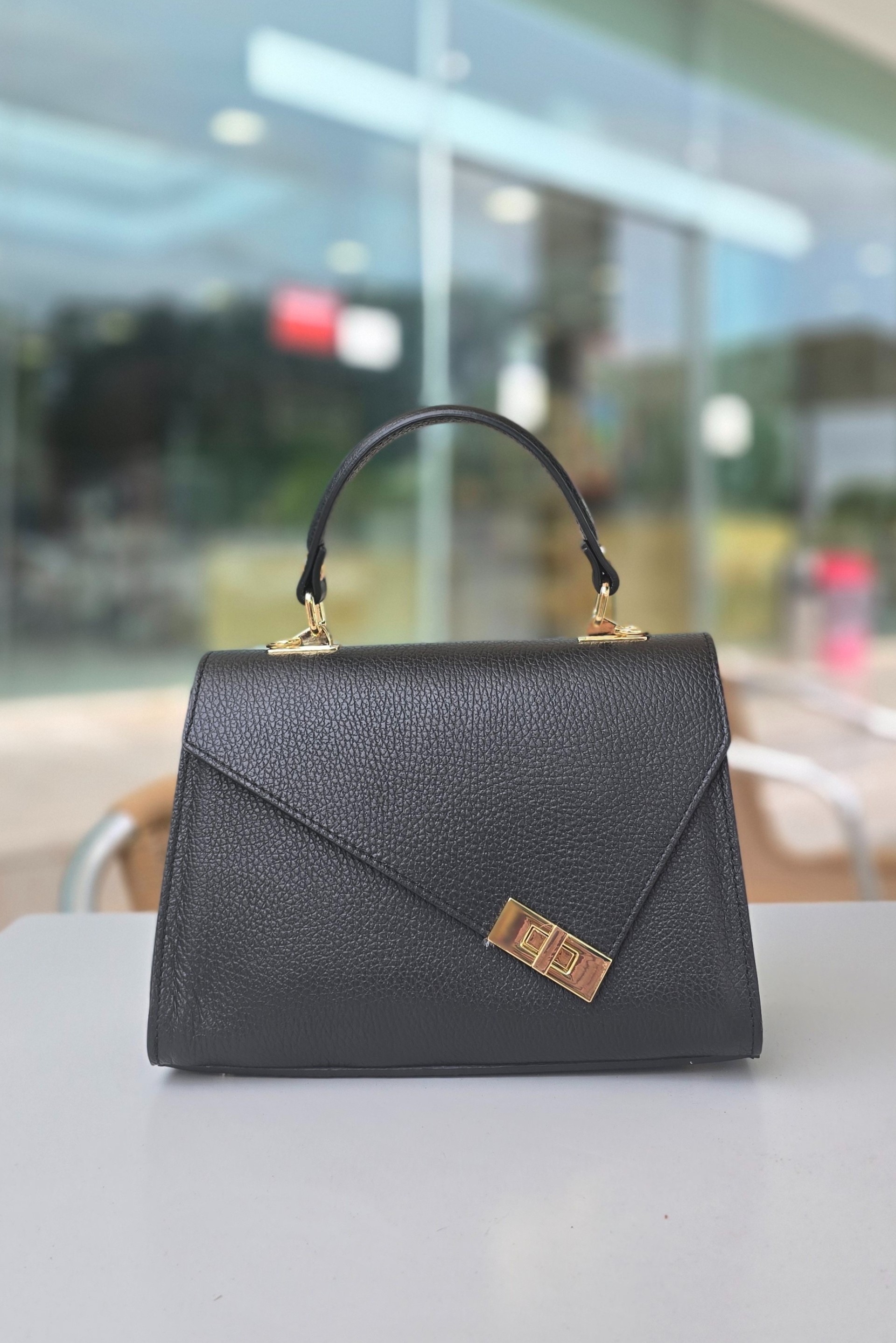 Mala em pele Georgina