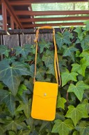 Amarelo