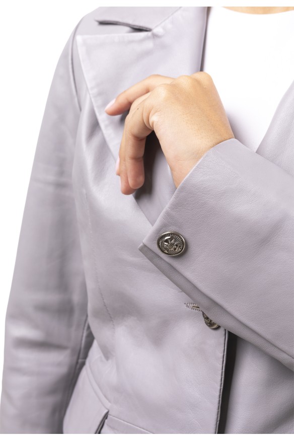 Blazer em pele Jasmim