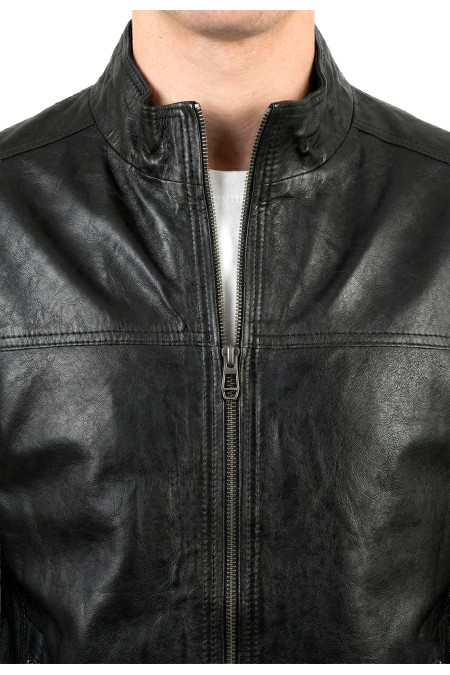 Blus�o em Pele Logan